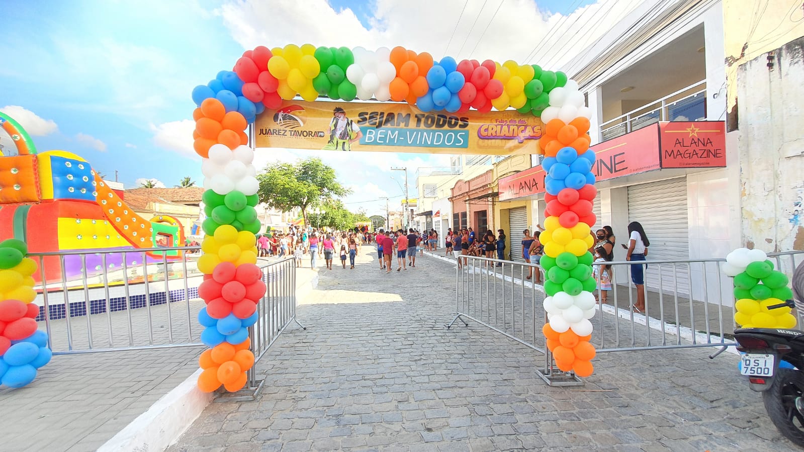 Festa em comemoração ao Dia das Crianças em Juarez Távora