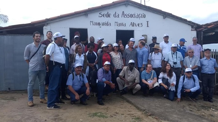 Prefeitura Municipal de Juarez Távora participa de encontro com turistas da Colômbia, Chile, França, Somália e empresas no Assentamento Margarida Maria Alves I.