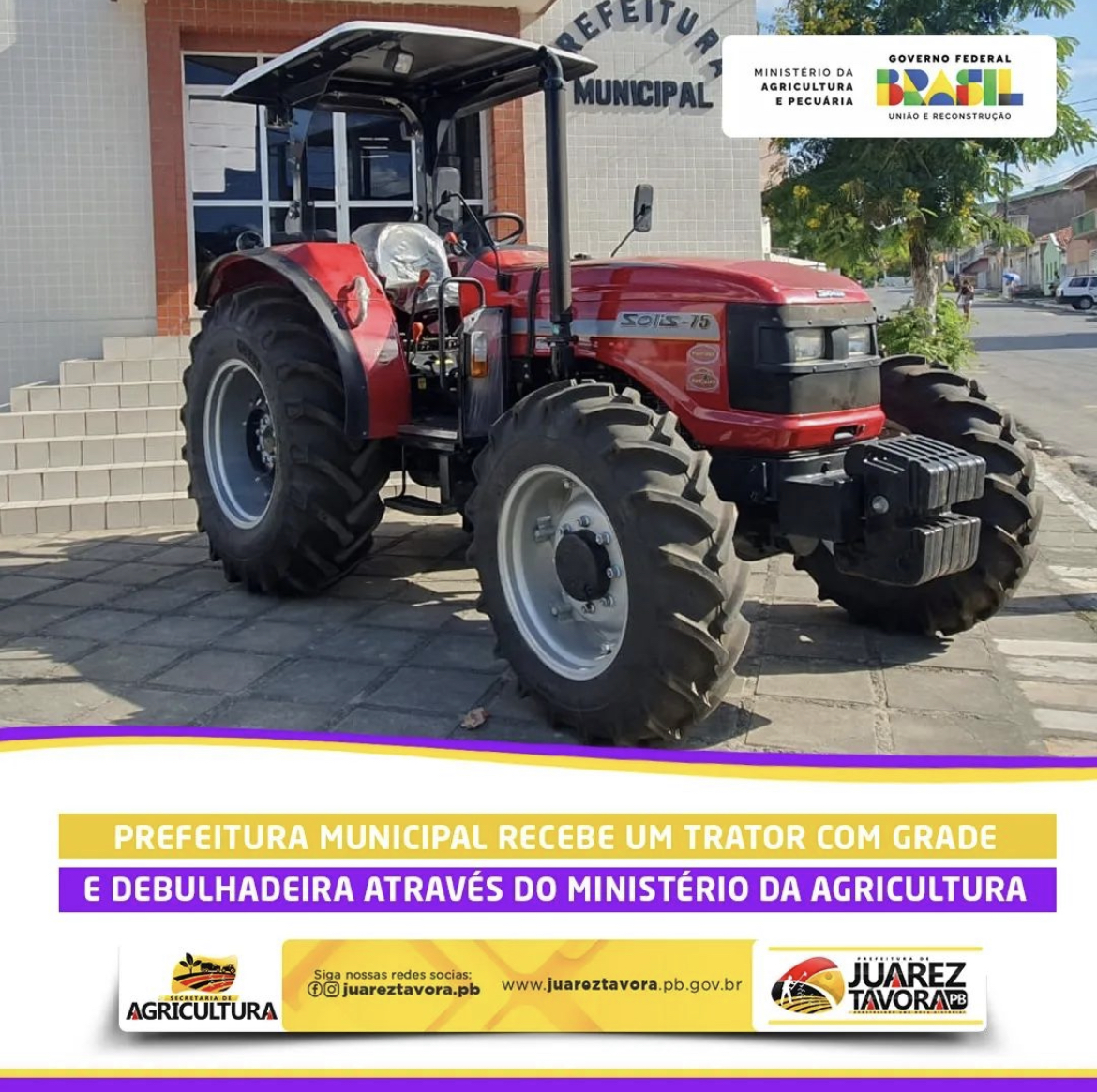 Prefeitura Municipal recebe um trator com grade e debulhador através do Ministério da Agricultura