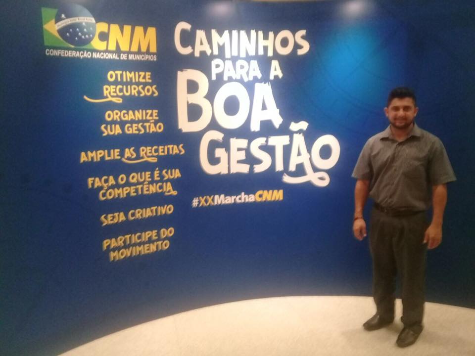 Vice Prefeito Alex participa da vigesima Marcha dos prefeitos em Brasilia