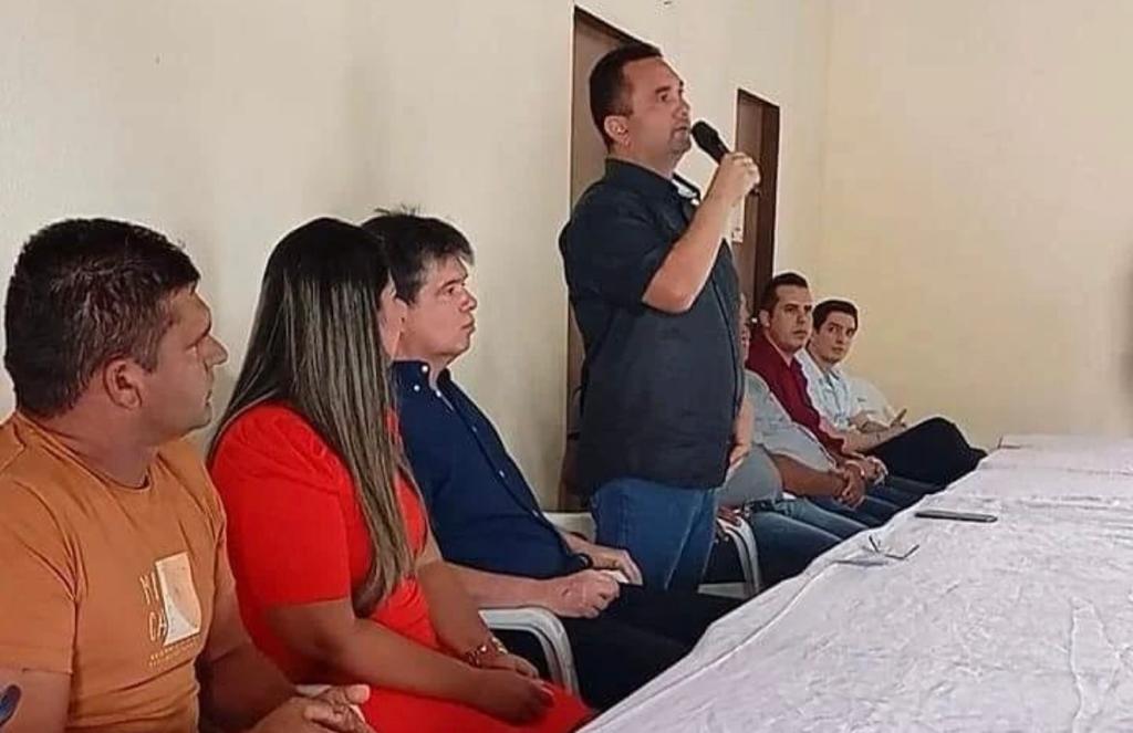 Deputado Ruy Carneiro em visita à cidade de Juarez Távora 
